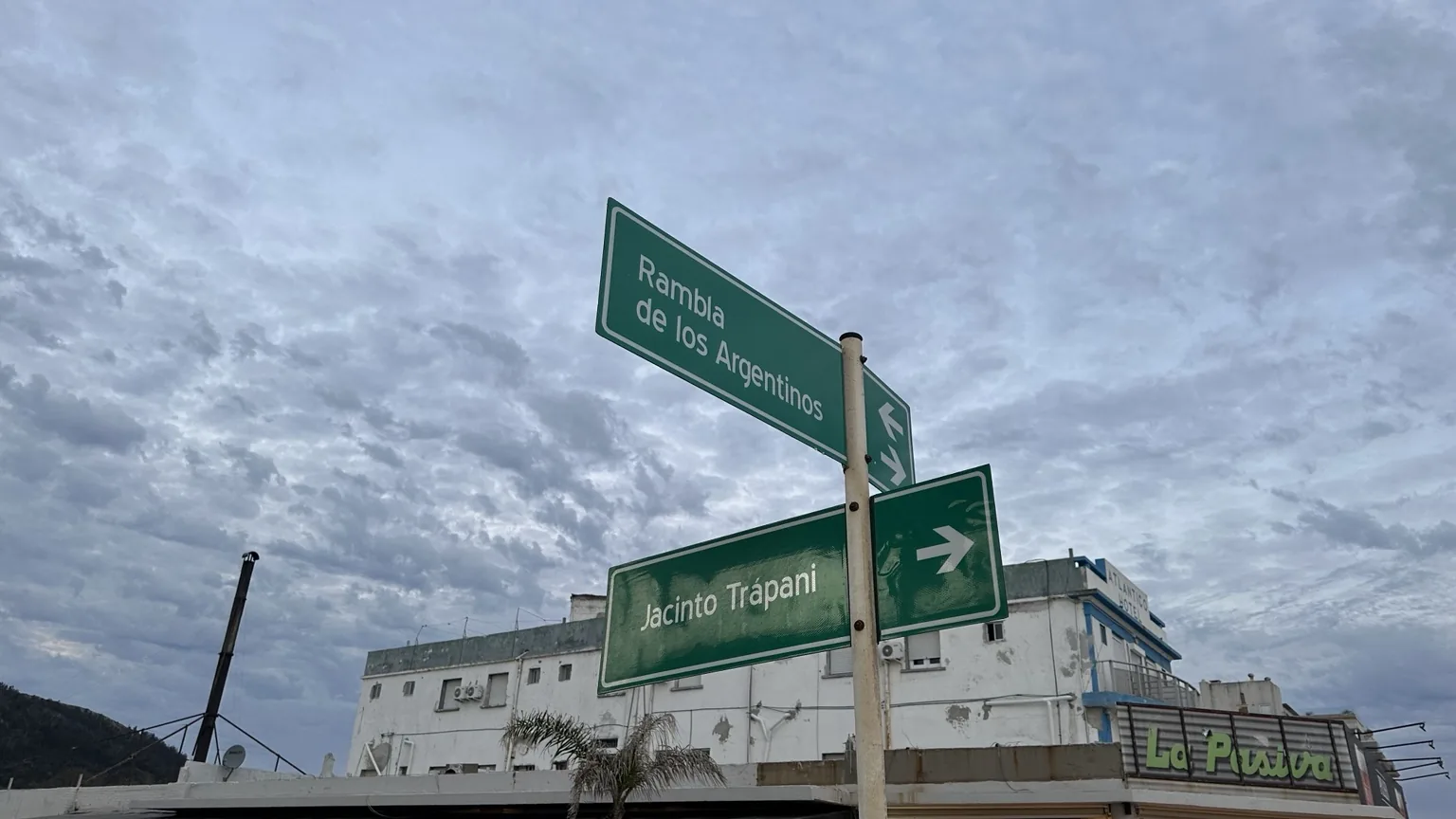 Jacinto Trápani y Rambla de los Argentinos, Piriápolis